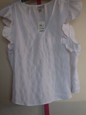 On 34th Ruffled Cap Sleeve, V-neck Light Weight Blouse - White Size X-Large NWTs